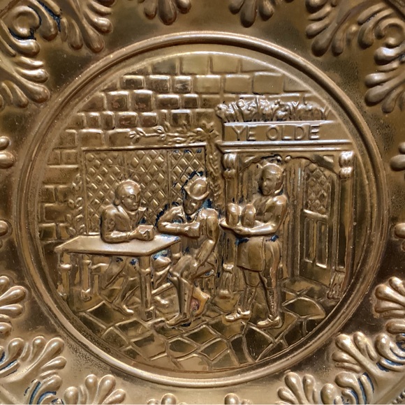 Vintage - Copper / Brass Pub Wall Hanger - Ye Olde Pub - Mid Century - Nice - Picture 3 of 8